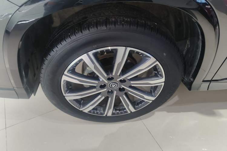 Used CHANGAN CS75 PLUS 2023 3rd Generation 1.5T Automatic Pilot Model Left Front Wheel Hub