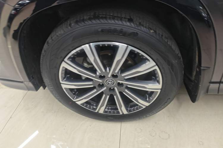 Used CHANGAN CS75 PLUS 2023 3rd Generation 1.5T Automatic Prestige Model Left Front Wheel Hub