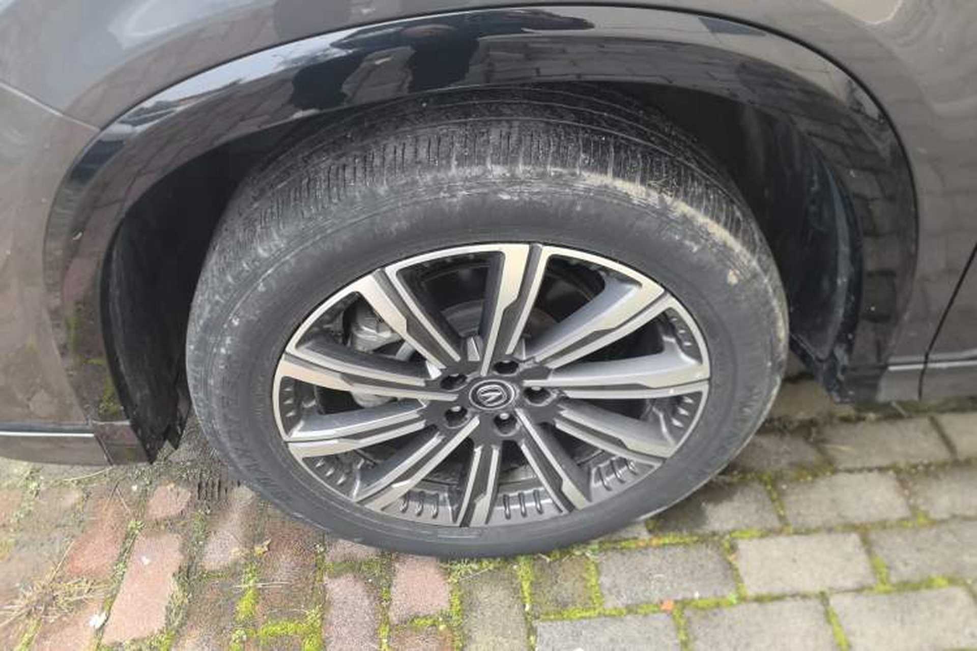 Used CHANGAN CS75 PLUS 2023 3rd Generation 2.0T Automatic Flagship Model Left Front Wheel Hub