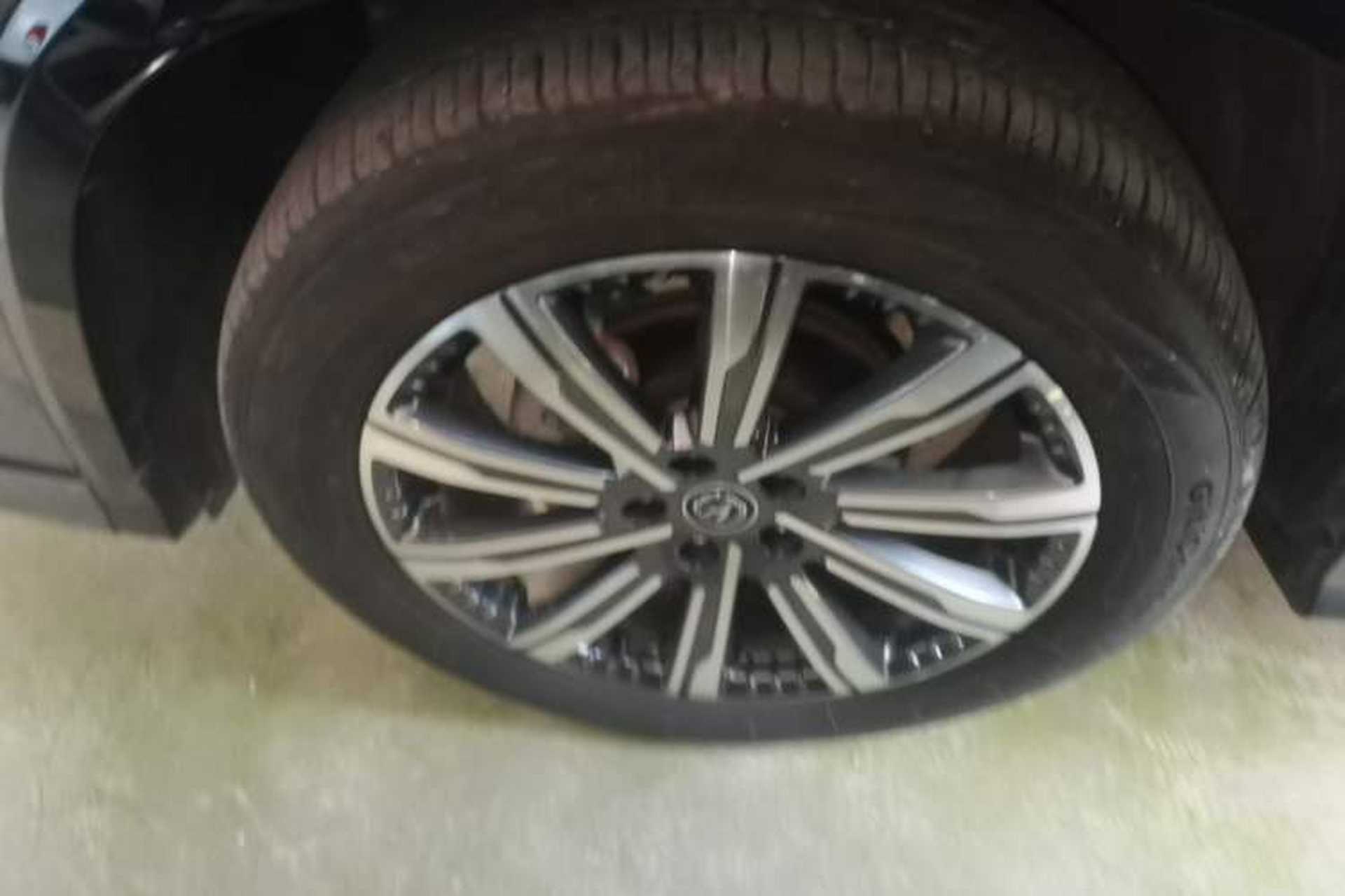 Used CHANGAN CS75 PLUS 2023 3rd Generation 1.5T Automatic Prestige Model Left Front Wheel Hub