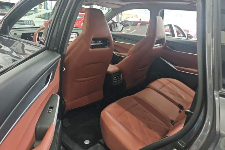 Used CHANGAN CS75 PLUS 2023 3rd Generation 1.5T Automatic Prestige Model Left Rear Seat