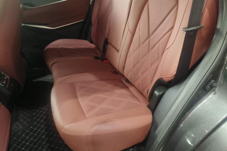 Used CHANGAN CS75 PLUS 2023 3rd Generation 1.5T Automatic Pilot Model Left Rear Seat