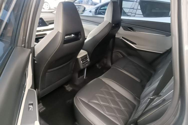 Used CHANGAN CS75 PLUS 2023 3rd Generation 1.5T Automatic Prestige Model Left Rear Seat