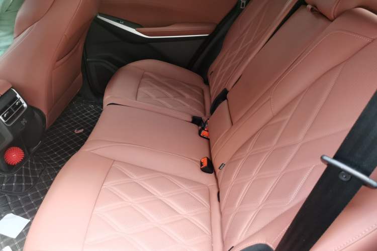 Used CHANGAN CS75 PLUS 2023 3rd Generation 2.0T Automatic Flagship Model Left Rear Seat