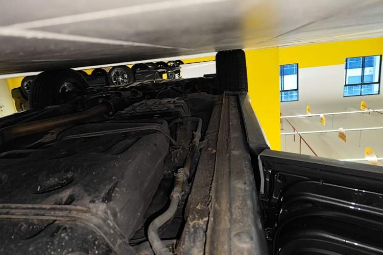 Used CHANGAN CS75 PLUS 2023 3rd Generation 1.5T Automatic Prestige Model Left Side Sill