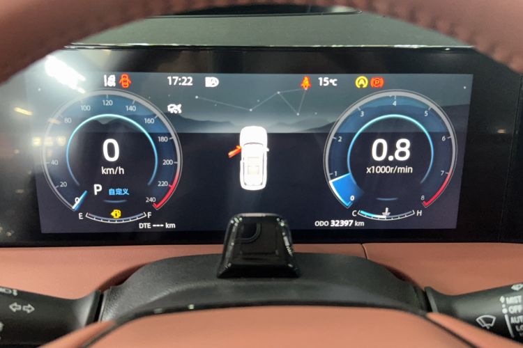 Used CHANGAN CS75 PLUS 2023 3rd Generation 1.5T Automatic Pilot Model Odometer Close Up
