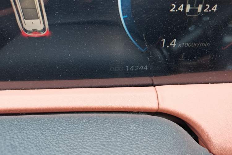 Used CHANGAN CS75 PLUS 2023 3rd Generation 1.5T Automatic Prestige Model Odometer Close Up