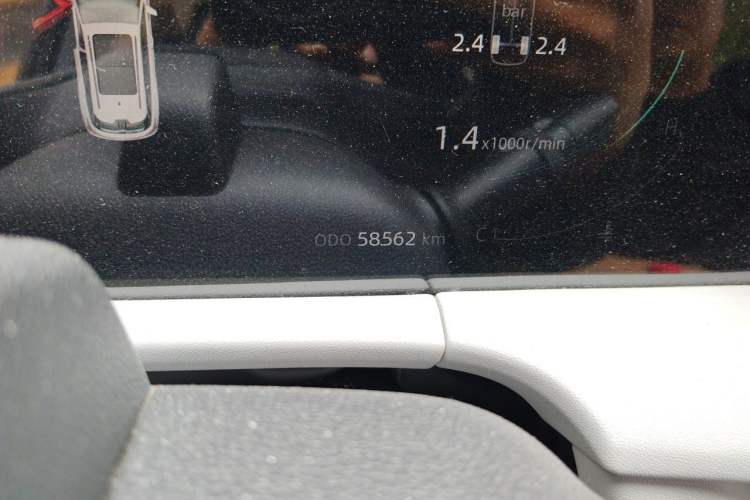 Used CHANGAN CS75 PLUS 2023 3rd Generation 1.5T Automatic Pilot Model Odometer Close Up