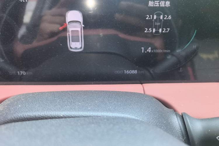 Used CHANGAN CS75 PLUS 2023 3rd Generation 1.5T Automatic Prestige Model Odometer Close Up