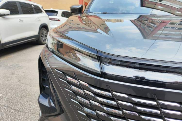 Used CHANGAN CS75 PLUS 2023 3rd Generation 1.5T Automatic Prestige Model Right Front Headlight