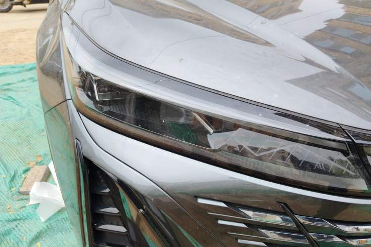 Used CHANGAN CS75 PLUS 2023 3rd Generation 1.5T Automatic Pilot Model Right Front Headlight