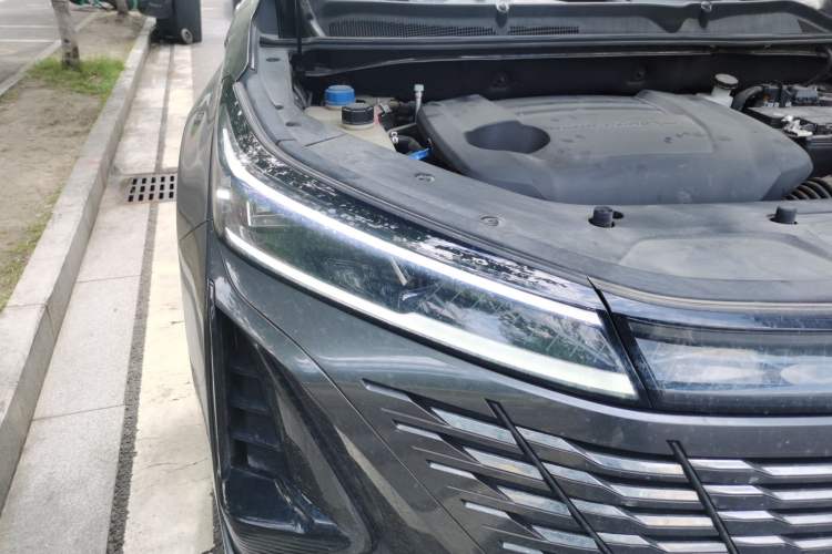 Used CHANGAN CS75 PLUS 2023 3rd Generation 2.0T Automatic Flagship Model Right Front Headlight