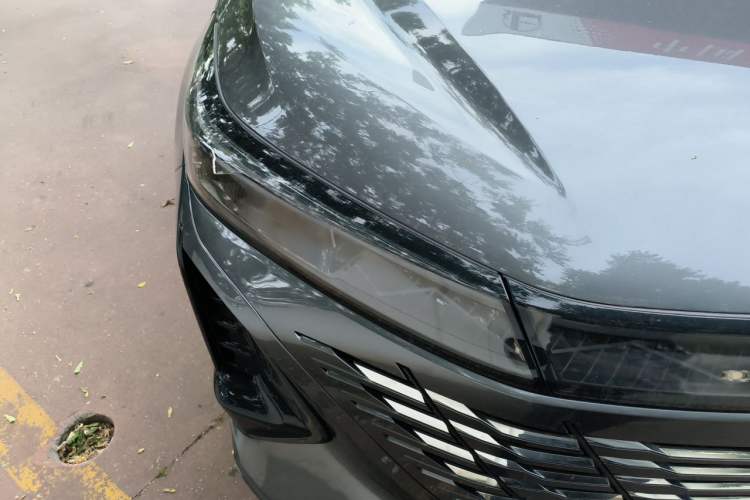 Used CHANGAN CS75 PLUS 2023 3rd Generation 1.5T Automatic Prestige Model Right Front Headlight