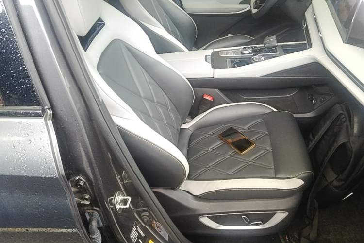 Used CHANGAN CS75 PLUS 2023 3rd Generation 1.5T Automatic Prestige Model Right Front Seat
