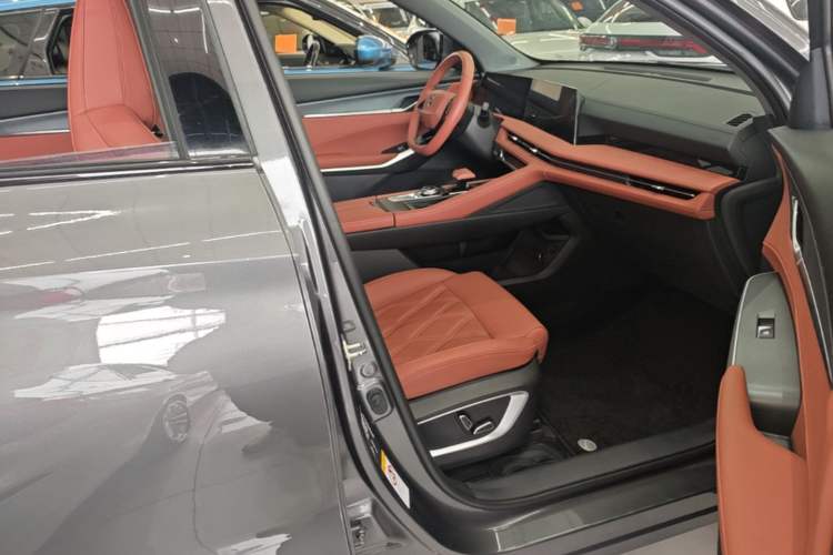Used CHANGAN CS75 PLUS 2023 3rd Generation 1.5T Automatic Prestige Model Right Front Seat