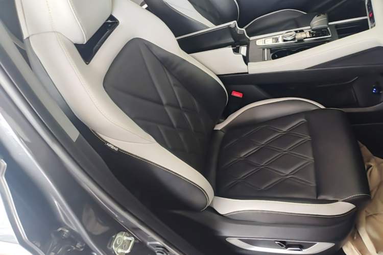Used CHANGAN CS75 PLUS 2023 3rd Generation 1.5T Automatic Pilot Model Right Front Seat