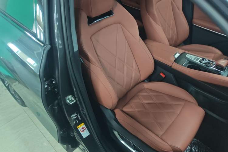 Used CHANGAN CS75 PLUS 2023 3rd Generation 1.5T Automatic Prestige Model Right Front Seat