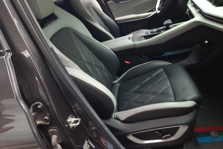 Used CHANGAN CS75 PLUS 2023 3rd Generation 1.5T Automatic Prestige Model Right Front Seat