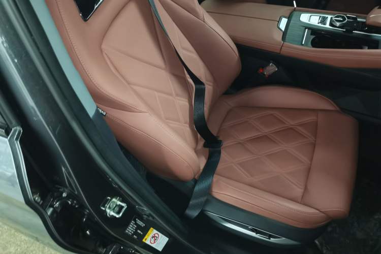 Used CHANGAN CS75 PLUS 2023 3rd Generation 1.5T Automatic Prestige Model Right Front Seat