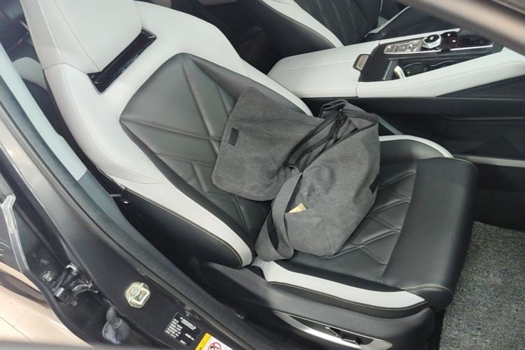 Used CHANGAN CS75 PLUS 2023 3rd Generation 1.5T Automatic Prestige Model Right Front Seat