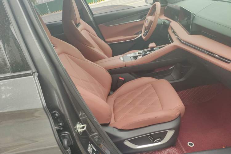 Used CHANGAN CS75 PLUS 2023 3rd Generation 1.5T Automatic Prestige Model Right Front Seat