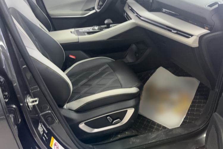 Used CHANGAN CS75 PLUS 2023 3rd Generation 1.5T Automatic Prestige Model Right Front Seat