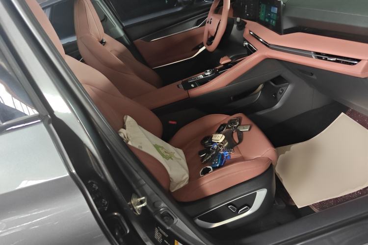 Used CHANGAN CS75 PLUS 2023 3rd Generation 1.5T Automatic Prestige Model Right Front Seat