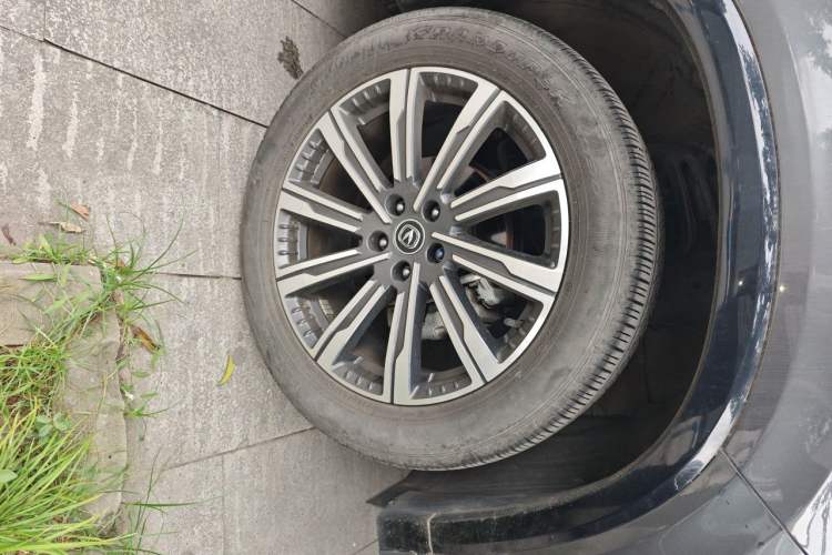 Used CHANGAN CS75 PLUS 2023 3rd Generation 1.5T Automatic Pilot Model Right Front Wheel Hub
