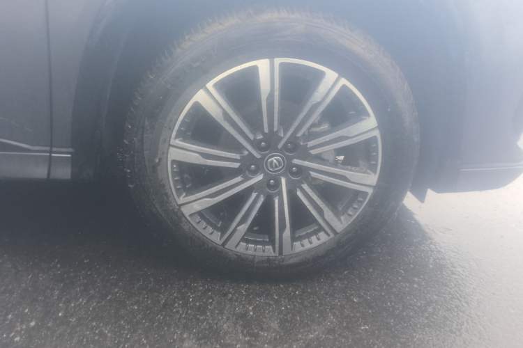 Used CHANGAN CS75 PLUS 2023 3rd Generation 1.5T Automatic Prestige Model Right Front Wheel Hub