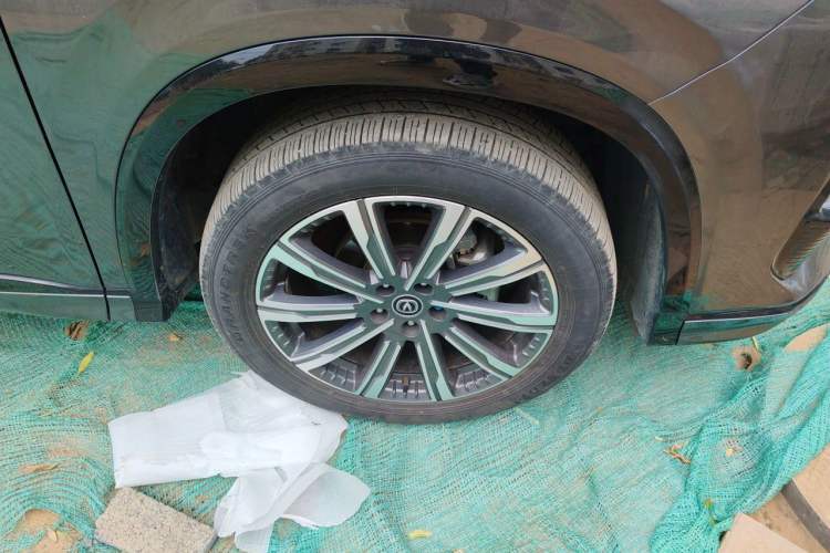 Used CHANGAN CS75 PLUS 2023 3rd Generation 1.5T Automatic Pilot Model Right Front Wheel Hub