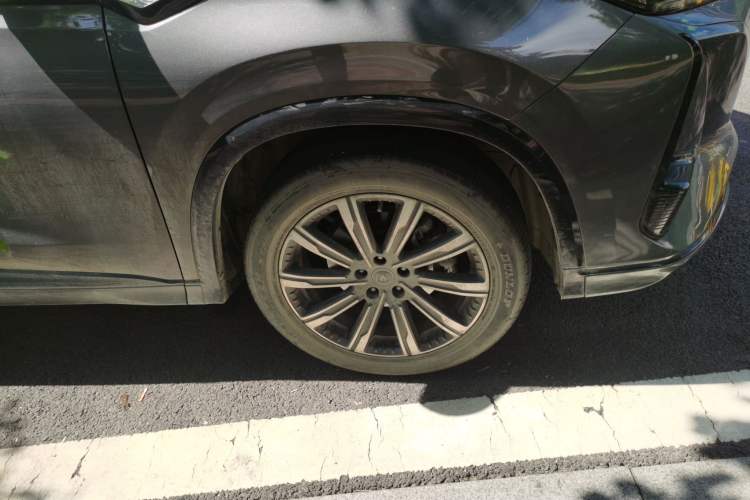 Used CHANGAN CS75 PLUS 2023 3rd Generation 2.0T Automatic Flagship Model Right Front Wheel Hub