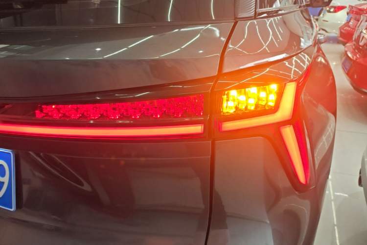 Used CHANGAN CS75 PLUS 2023 3rd Generation 1.5T Automatic Prestige Model Right Rear Taillight
