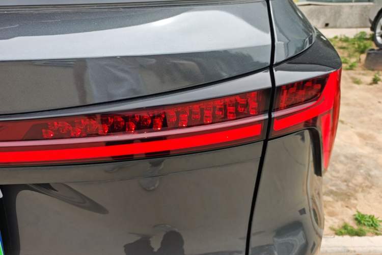 Used CHANGAN CS75 PLUS 2023 3rd Generation 1.5T Automatic Prestige Model Right Rear Taillight