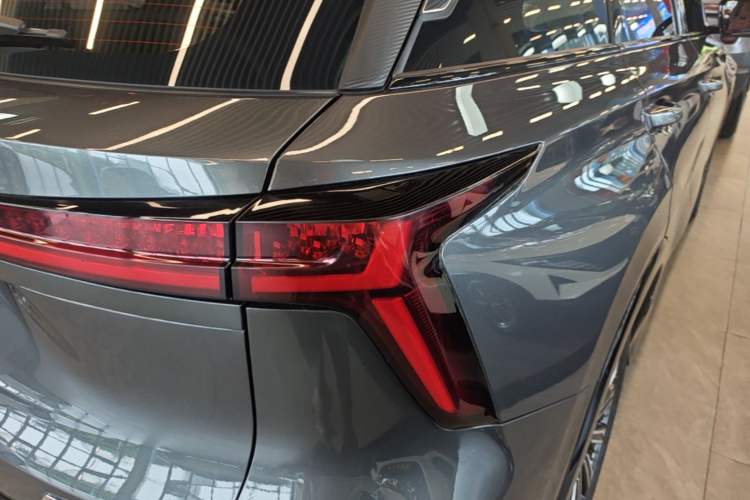 Used CHANGAN CS75 PLUS 2023 3rd Generation 1.5T Automatic Prestige Model Right Rear Taillight