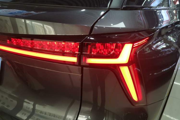 Used CHANGAN CS75 PLUS 2023 3rd Generation 1.5T Automatic Prestige Model Right Rear Taillight