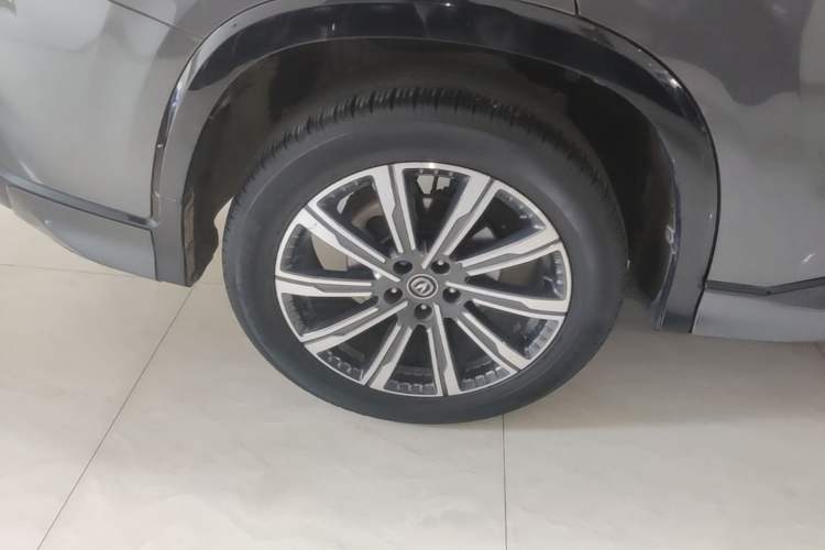 Used CHANGAN CS75 PLUS 2023 3rd Generation 1.5T Automatic Prestige Model Right Rear Wheel Hub