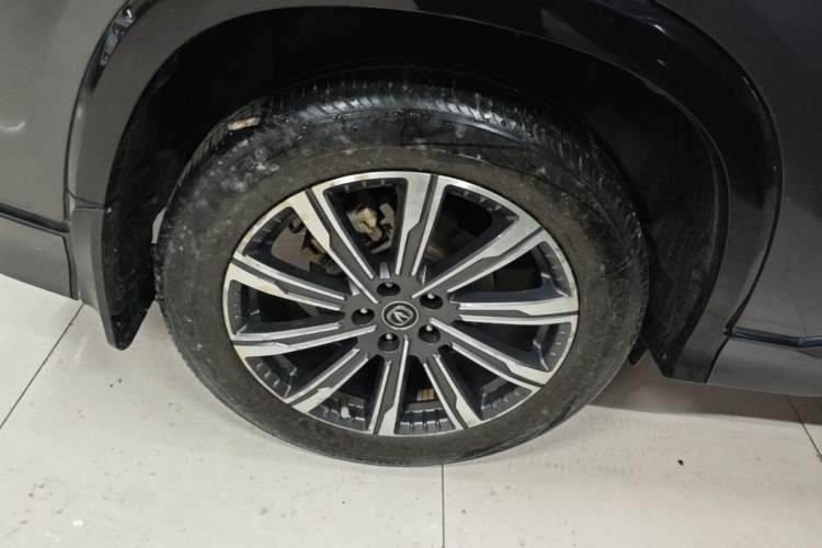 Used CHANGAN CS75 PLUS 2023 3rd Generation 1.5T Automatic Prestige Model Right Rear Wheel Hub