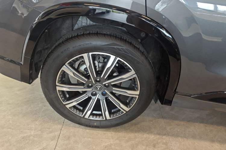 Used CHANGAN CS75 PLUS 2023 3rd Generation 1.5T Automatic Prestige Model Right Rear Wheel Hub