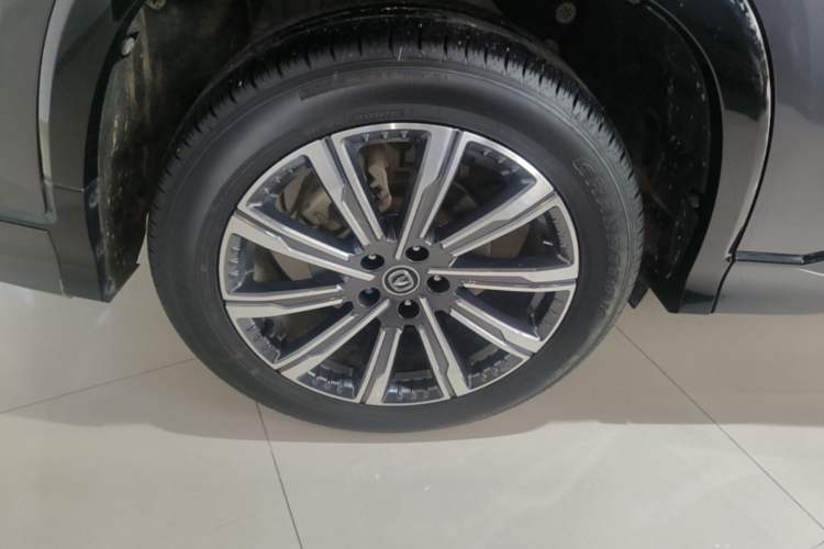 Used CHANGAN CS75 PLUS 2023 3rd Generation 1.5T Automatic Pilot Model Right Rear Wheel Hub
