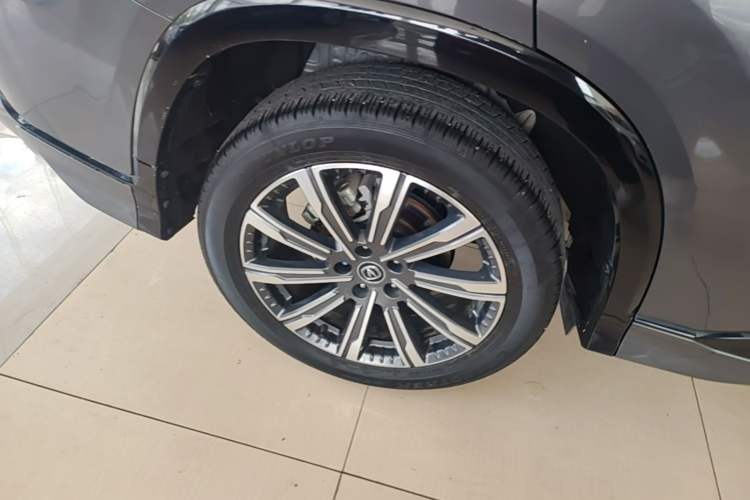 Used CHANGAN CS75 PLUS 2023 3rd Generation 1.5T Automatic Pilot Model Right Rear Wheel Hub