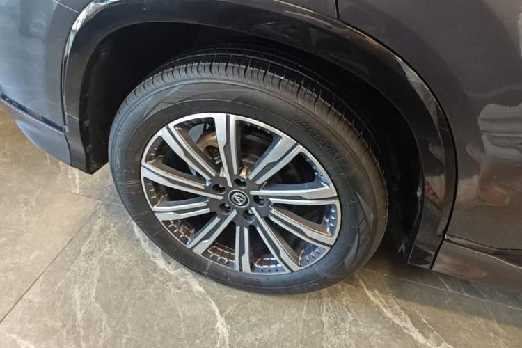 Used CHANGAN CS75 PLUS 2023 3rd Generation 1.5T Automatic Prestige Model Right Rear Wheel Hub