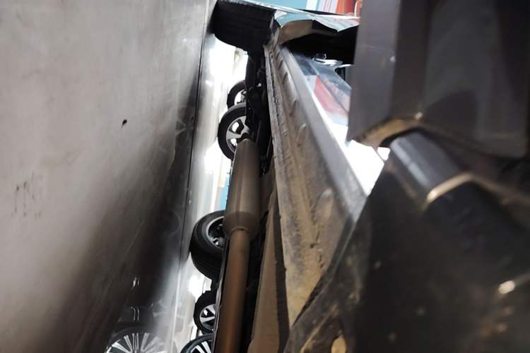Used CHANGAN CS75 PLUS 2023 3rd Generation 1.5T Automatic Pilot Model Right Side Sill