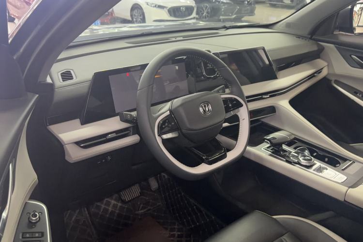Used CHANGAN CS75 PLUS 2023 3rd Generation 1.5T Automatic Prestige Model Steering Wheel