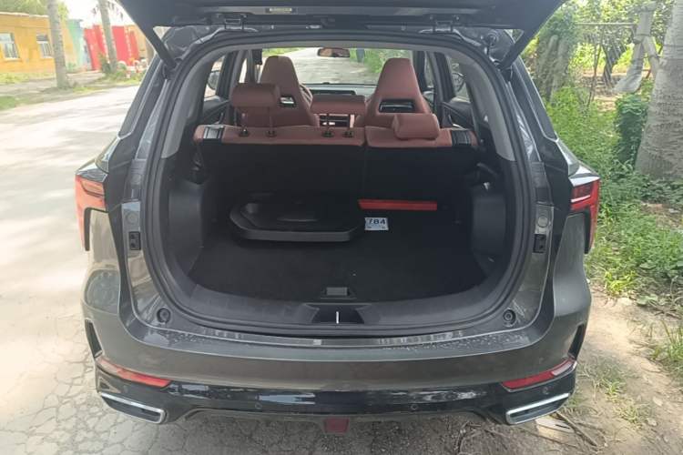 Used CHANGAN CS75 PLUS 2023 3rd Generation 1.5T Automatic Prestige Model Trunk