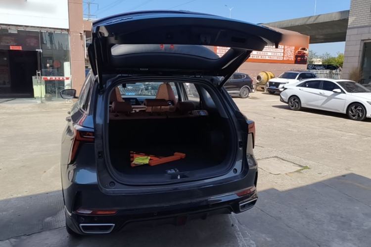 Used CHANGAN CS75 PLUS 2023 3rd Generation 1.5T Automatic Pilot Model Trunk
