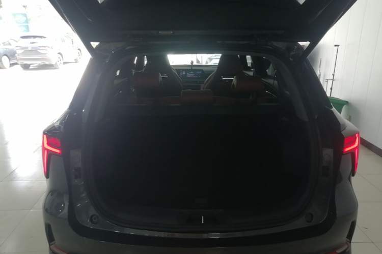 Used CHANGAN CS75 PLUS 2023 3rd Generation 2.0T Automatic Flagship Model Trunk