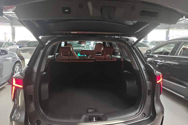 Used CHANGAN CS75 PLUS 2023 3rd Generation 1.5T Automatic Prestige Model Trunk