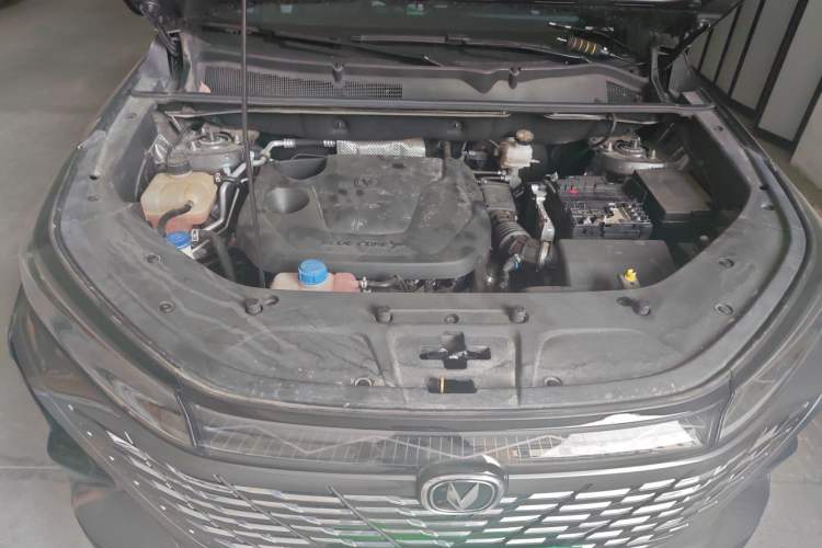 Used CHANGAN CS75 PLUS 2023 3rd Generation 1.5T Automatic Prestige Model Engine Bay