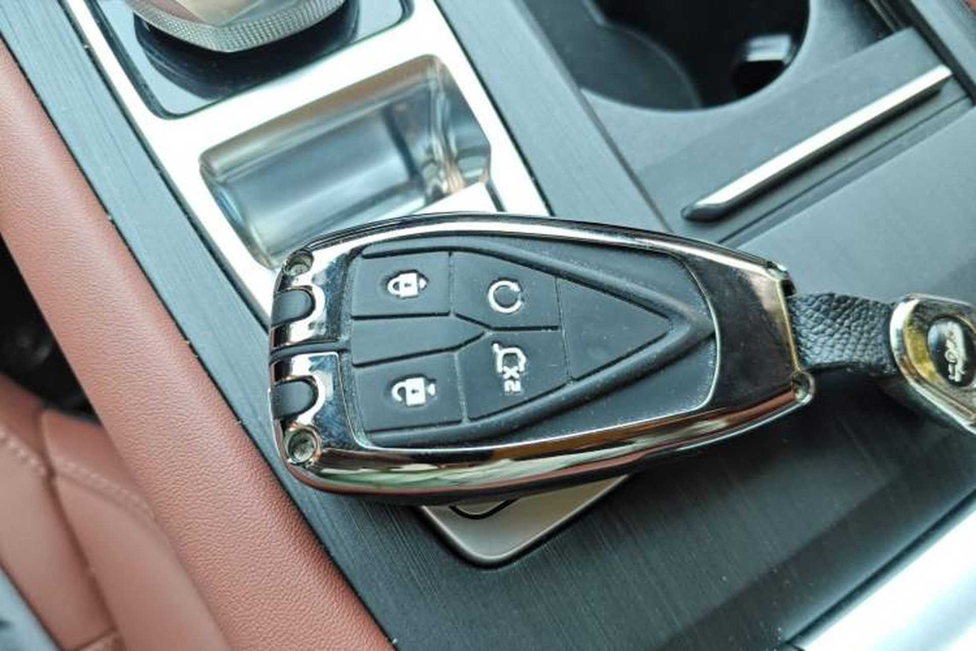 Used CHANGAN CS75 PLUS 2023 3rd Generation 1.5T Automatic Prestige Model Interior 1