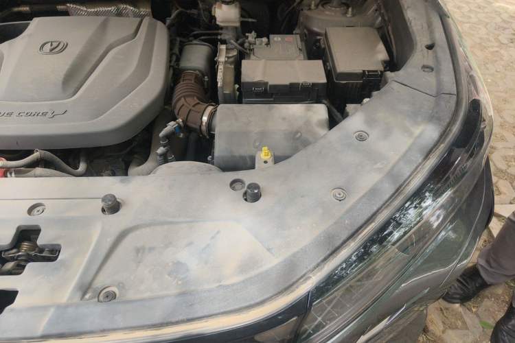 Used CHANGAN CS75 PLUS 2023 3rd Generation 1.5T Automatic Prestige Model Engine Bay Left